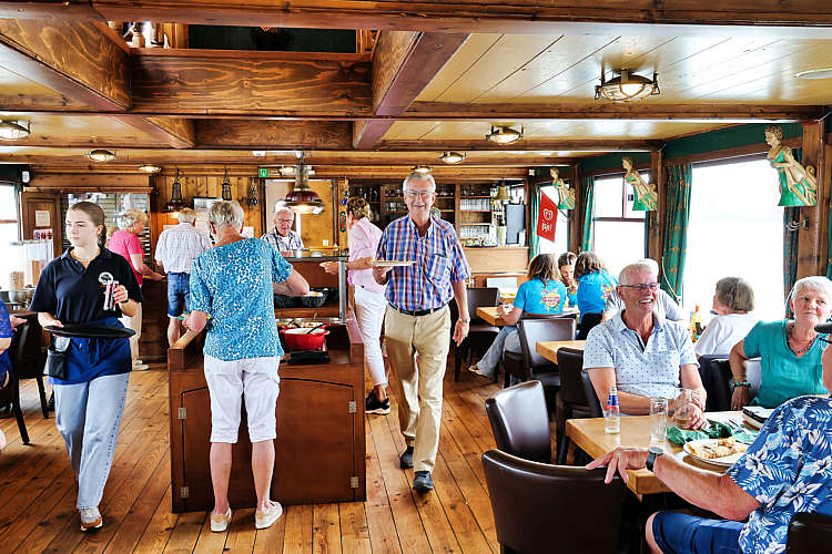 18 mei 2022 - Seniorenuitje-Pannenkoekenboot_069